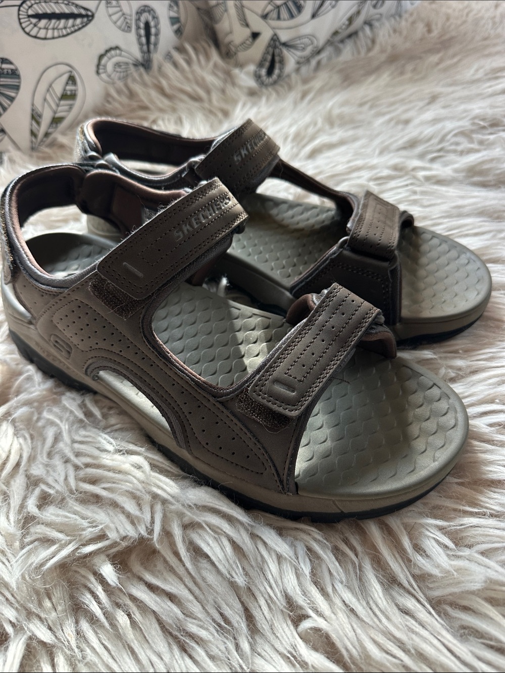 Sketchers sandals size 11